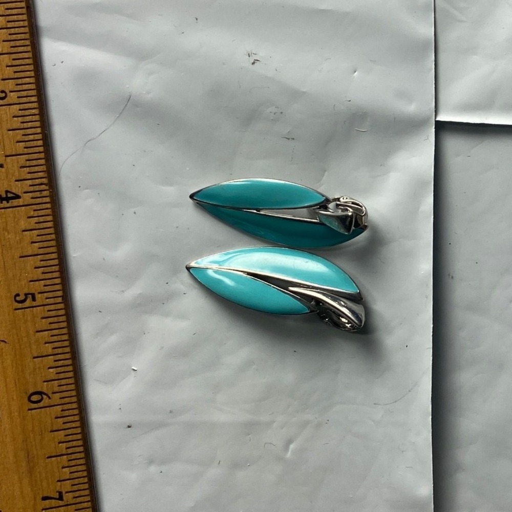 Turquoise Leaf Shape Dangle Clip On Earrings Silver Tone